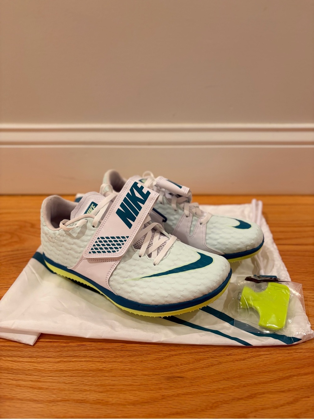 Nike Women’s High Jump Elite Track and Field Jumping Spikes